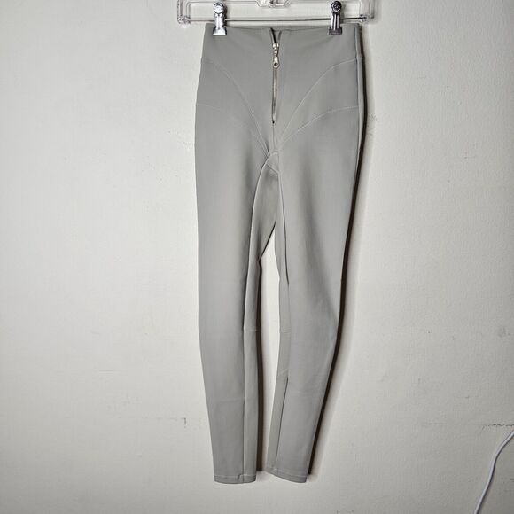 NWOT RARE Daisy Gray Taupe Zip-Up Front Stitch Design Leggings Nylon Spandex S - Picture 8 of 8